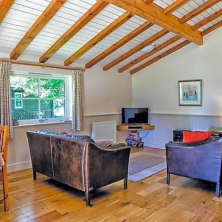 Great Wood Hotel *