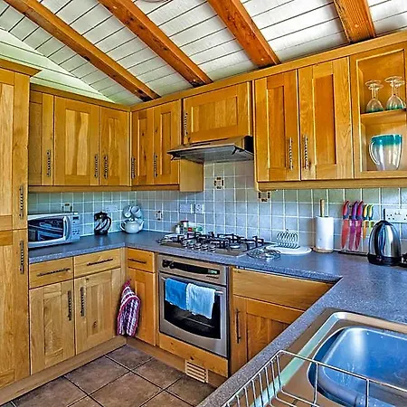 Great Wood Hotel *